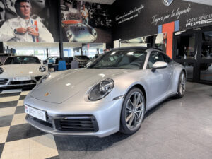 (992) 3.0 385CH PDK
