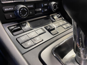 (981) 3.4 330CH GTS PDK