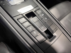(981) 3.4 330CH GTS PDK