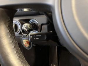 (981) 3.4 330CH GTS PDK