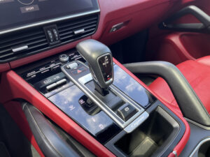 (9YB) 3.0 V6 462CH E-HYBRID