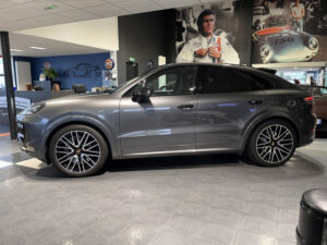 (9YB) 4.0 V8 739CH TURBO E-HYBRID