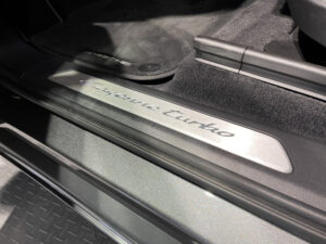 (9YB) 4.0 V8 739CH TURBO E-HYBRID