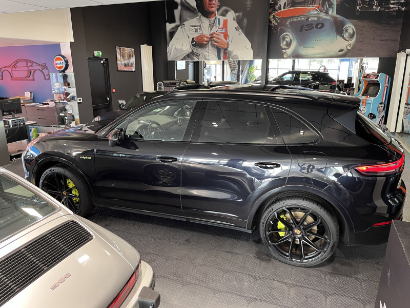 (9YA) 3.0 V6 462CH E-HYBRID (9YA) 3.0 V6 462CH E-HYBRID