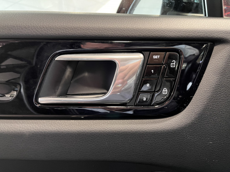 (9YA) 3.0 V6 462CH E-HYBRID (9YA) 3.0 V6 462CH E-HYBRID