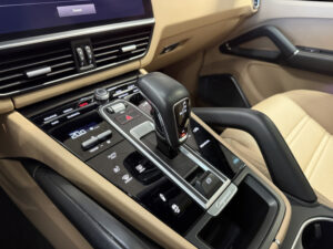 (9YB) 3.0 V6 462CH E-HYBRID