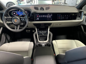 (9YB) 4.0 V8 739CH TURBO E-HYBRID