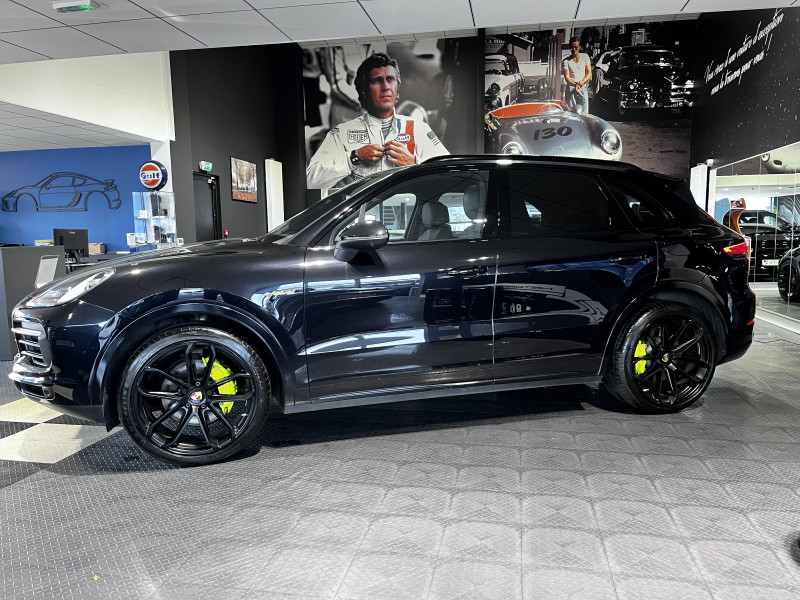 (9YA) 3.0 V6 462CH E-HYBRID (9YA) 3.0 V6 462CH E-HYBRID