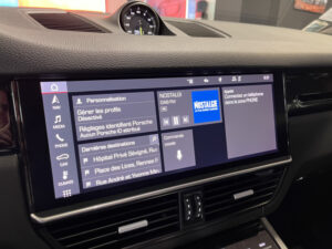 (9YA) 3.0 V6 462CH E-HYBRID