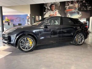 (9YB) 4.0 V8 680CH TURBO S E-HYBRID