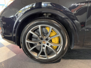 (9YB) 4.0 V8 680CH TURBO S E-HYBRID