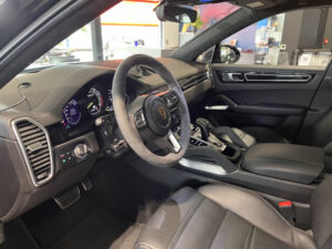 (9YB) 4.0 V8 680CH TURBO S E-HYBRID