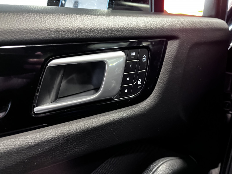 (9YB) 3.0 V6 462CH E-HYBRID (9YB) 3.0 V6 462CH E-HYBRID