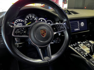 (9YB) 3.0 V6 462CH E-HYBRID