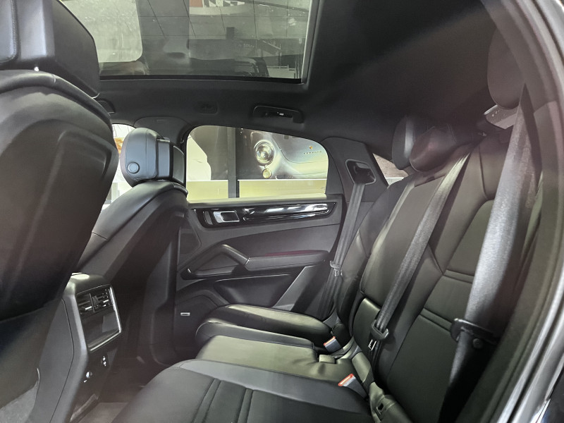 (9YB) 3.0 V6 462CH E-HYBRID (9YB) 3.0 V6 462CH E-HYBRID