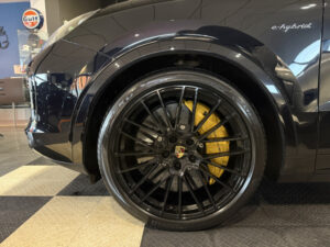 (9YB) 4.0 V8 680CH TURBO S E-HYBRID