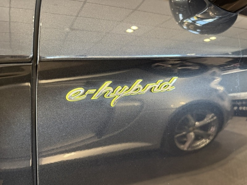 (971) 4.0 V8 700CH TURBO S E-HYBRID (971) 4.0 V8 700CH TURBO S E-HYBRID