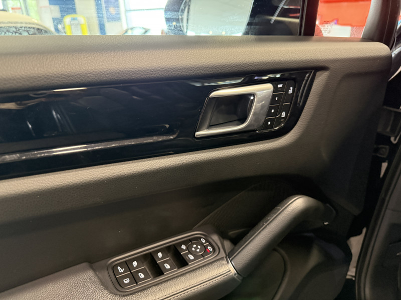 (9YA) 3.0 V6 462CH E-HYBRID (9YA) 3.0 V6 462CH E-HYBRID