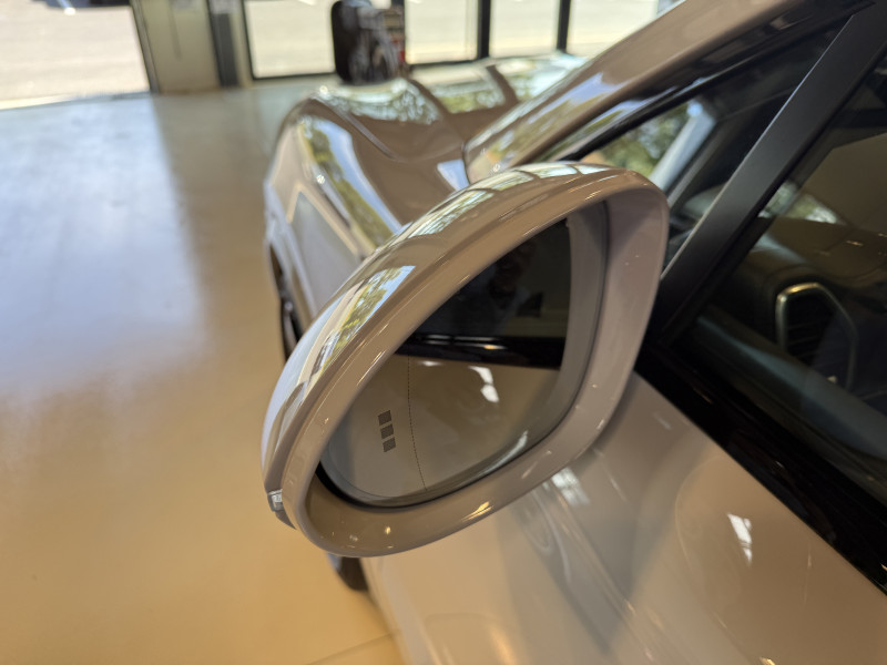 (9YA) 3.0 V6 462CH E-HYBRID (9YA) 3.0 V6 462CH E-HYBRID