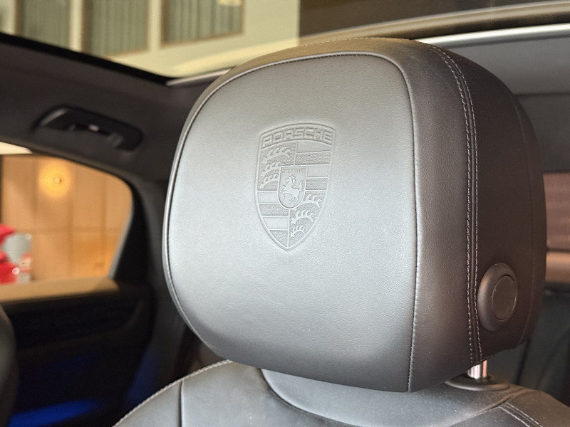 (9YA) 3.0 V6 462CH E-HYBRID (9YA) 3.0 V6 462CH E-HYBRID