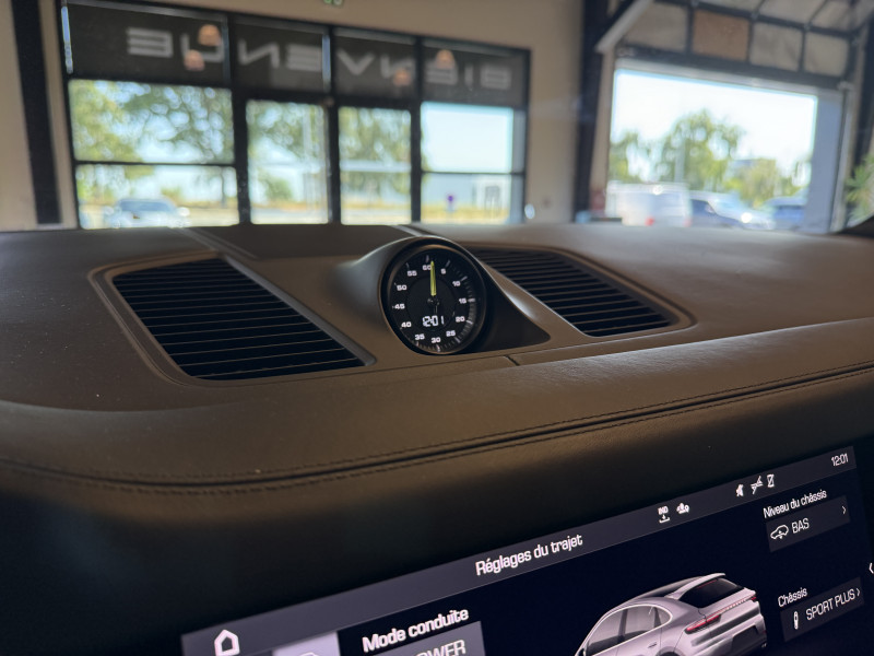 (9YA) 3.0 V6 462CH E-HYBRID (9YA) 3.0 V6 462CH E-HYBRID