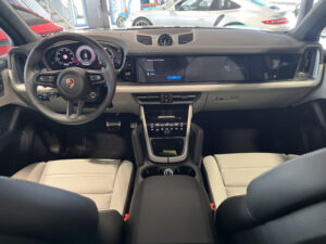 (9YA) 4.0 V8 739CH TURBO E-HYBRID