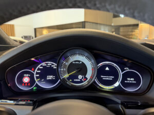 (9YB) 4.0 V8 680CH TURBO S E-HYBRID
