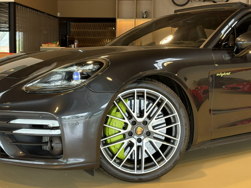 (971) 4.0 V8 700CH TURBO S E-HYBRID / TVA APPARENTE (971) 4.0 V8 700CH TURBO S E-HYBRID / TVA APPARENTE