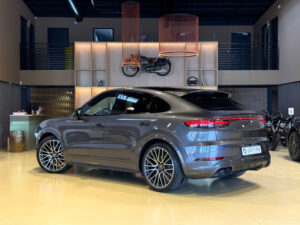 (9YB) 3.0 V6 462CH E-HYBRID