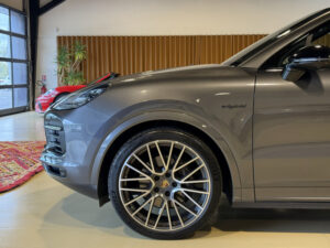 (9YB) 3.0 V6 462CH E-HYBRID