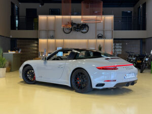 (991) 3.0 450CH 4 GTS PDK