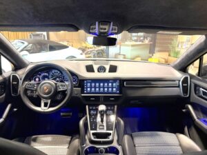 (9YB) 4.0 V8 680CH TURBO S E-HYBRID - PACK SPORT DE CONCEPTION ALLÉGÉE