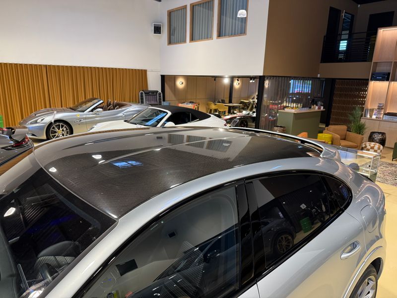 (9YB) 4.0 V8 680CH TURBO S E-HYBRID - PACK SPORT DE CONCEPTION ALLÉGÉE (9YB) 4.0 V8 680CH TURBO S E-HYBRID - PACK SPORT DE CONCEPTION ALLÉGÉE