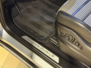 (9YB) 4.0 V8 680CH TURBO S E-HYBRID - PACK SPORT DE CONCEPTION ALLÉGÉE