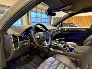(9YB) 4.0 V8 680CH TURBO S E-HYBRID - PACK SPORT DE CONCEPTION ALLÉGÉE