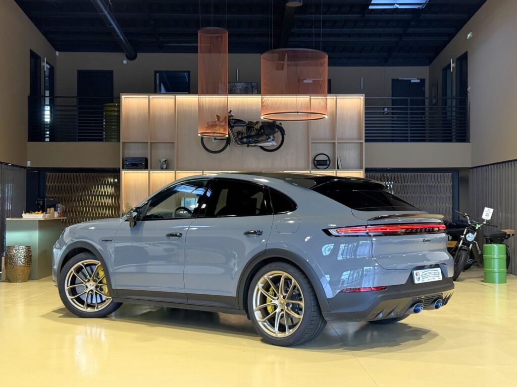 (9YA) 4.0 V8 739CH TURBO E-HYBRID PACK GT / TVA APPARENTE (9YA) 4.0 V8 739CH TURBO E-HYBRID PACK GT / TVA APPARENTE