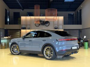 (9YA) 4.0 V8 739CH TURBO E-HYBRID PACK GT / TVA APPARENTE