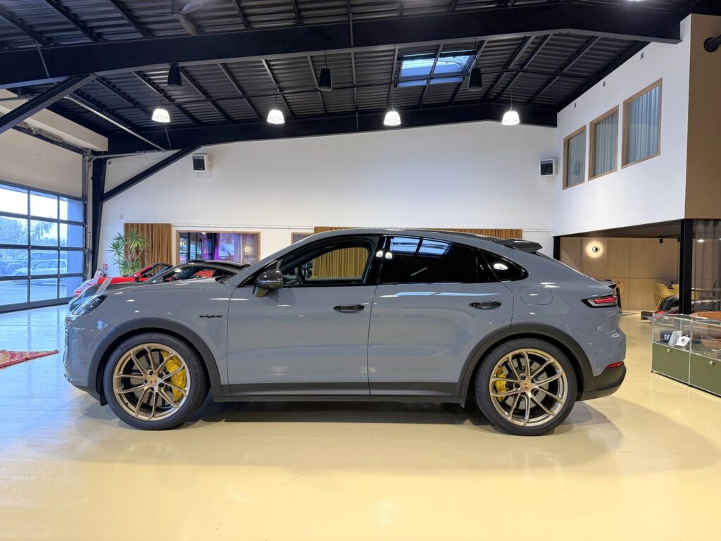 (9YA) 4.0 V8 739CH TURBO E-HYBRID PACK GT / TVA APPARENTE (9YA) 4.0 V8 739CH TURBO E-HYBRID PACK GT / TVA APPARENTE