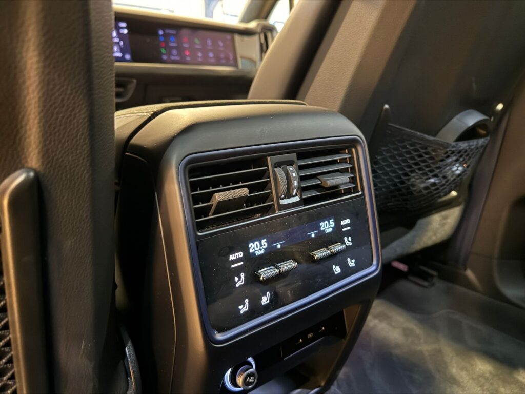 (9YA) 4.0 V8 739CH TURBO E-HYBRID PACK GT / TVA APPARENTE (9YA) 4.0 V8 739CH TURBO E-HYBRID PACK GT / TVA APPARENTE
